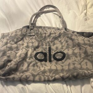 ALO Yoga Gray Tie-Dye Tote Bag